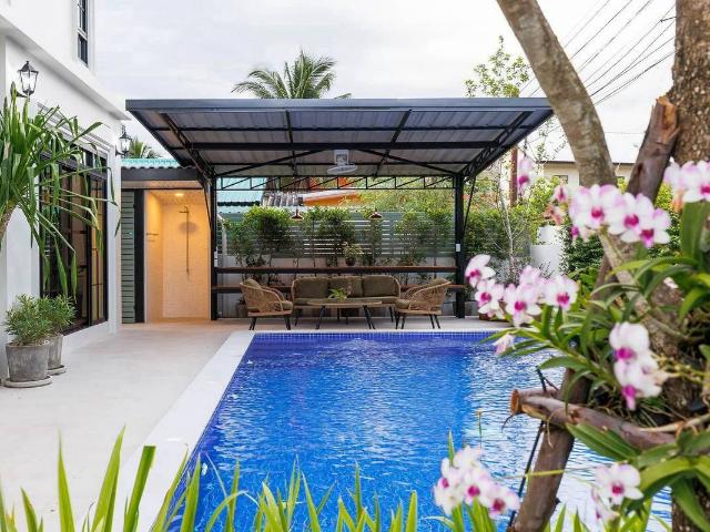 ขาย Pool Villa 2 ชั้น รีโนเวทใหม่ทั้งหลัง พร้อมพื้นที่กว้างขวาง #C8MG100758