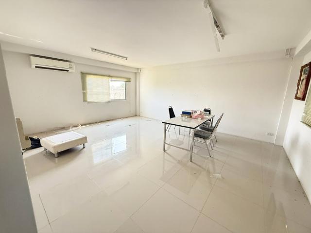 ขายโรงงาน+โกดัง ไทรใหญ่ ไทรน้อย นนทบุรี 2 ไร่ 1528.00 ตร.ม กว้าง รถบรรทุกเข้าได้