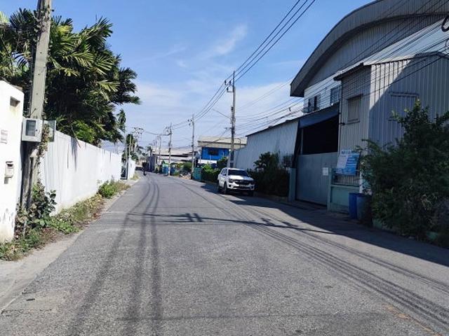 ขายโรงงานพร้อมสำนักงาน เนื้อที่ 173.2 ตรว. ซอยแพรกษา 10/2 อ.เมืองสมุทรปราการ จ.สมุทรปราการ พื้นที่สีม่วง
