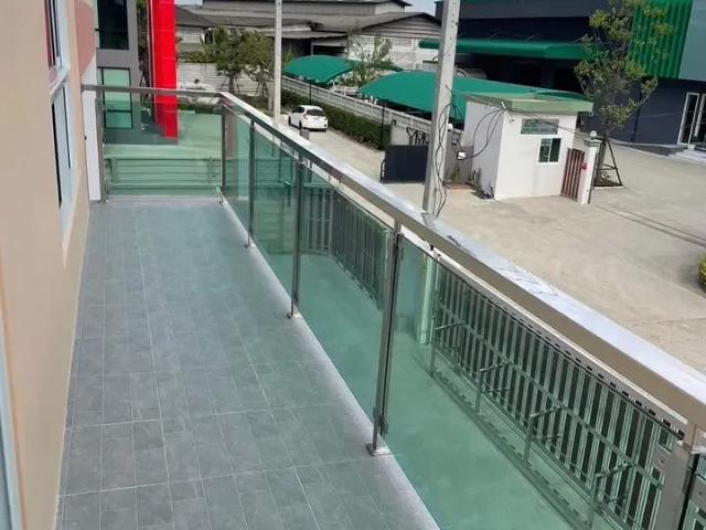 ขาย โรงงานพร้อมออฟฟิศ สร้างใหม่ พื้นที่สีม่วง 845 ตรม ไร่ขิง สามพราน นครปฐม