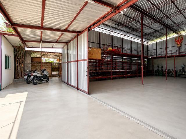 ขายโรงงานสำนักงานลาดกระบัง คลองสาม แสนแสบ กรุงเทพ 198 ตรว 570.00 ตร.ม 8 นอน 5 น้ำ