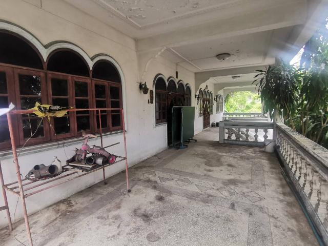 ขายสำนักงาน บ้าน ออฟฟิศ โรงงาน โกดัง เพชรเกษม 110/4 ขนาด 6 ไร่กว่า หนองค้างพลู หนองแขม ทำเลดี ห่างถนนใหญ่เพียง 50 เมตร
