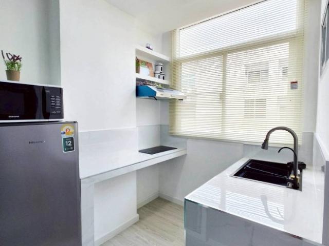 ขายSRLandCondo ห้องชุดรีโนเวทใหม่ สไตล์โมเดิร์น สวยโดดเด่นตรงปก วัสดุพรีเมียมเกินราคา ใกล้เมือง, ติดถนนใหญ่ตรงข้ามตลาดแม่กวง, ริมปิงสันทราย, เซนเฟส