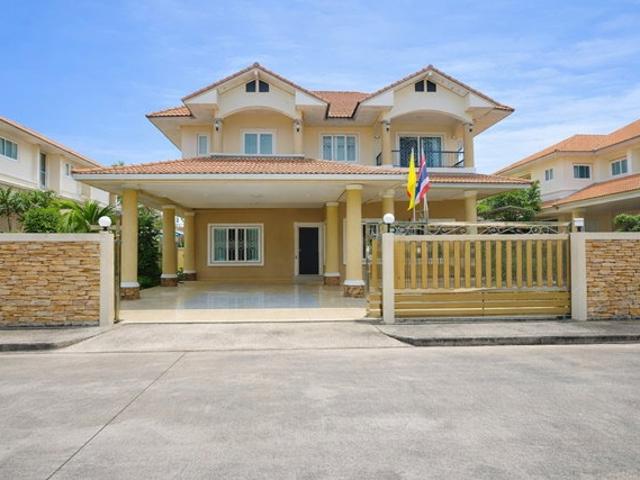 ใกล้ม.ขอนแก่น 2.9 กม. บ้านเดี่ยว 4 นอน 3 น้ำ สนามบิน ถ.มิตรภาพ 108 ตร.ว.300 ตร.ม.ตลาดศิลามหานคร 450 ม. ต.ศิลา หรูหรา ตกแต่งครบ