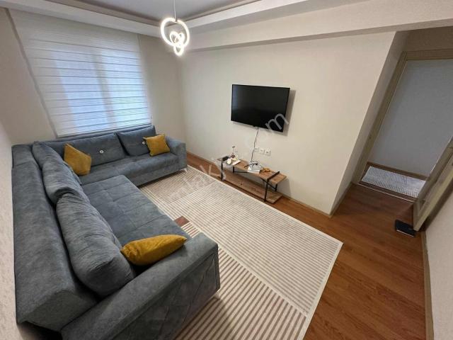 Kılıçsoy'dan 1+1 Bekara Uygun Yeni Eşyalı Kiralık Daire Boş Şuan