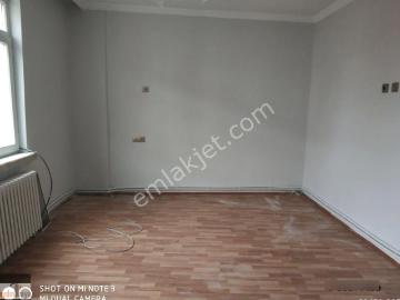 Kırım Caddesi Üstü Kiralık 3+1 Balkonlu Güney Cephe Daire