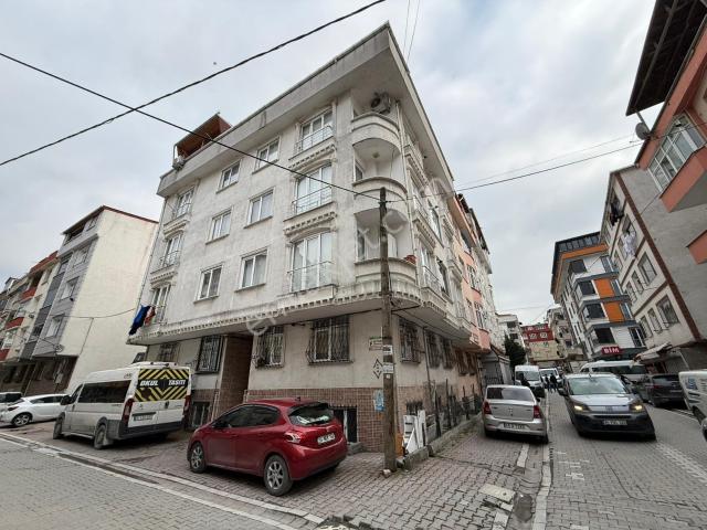 Kıraç İstiklal Mah'de 2+1 95 M² Balkonlu İskanlı Fırsat Arakat