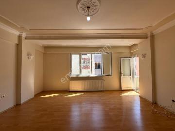 Kıraç İstiklal Mah'de 2+1 125 M² Çift Balkon Arakat Geniş Daire