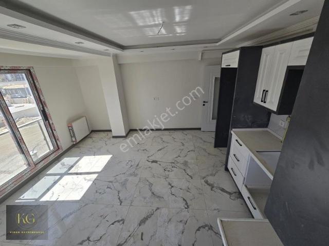 Kıran Emlaktan Muradiyede Site İçi 2+1 Açık Mutfak Arakat Daire