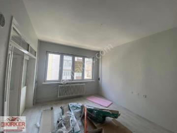 Kırker'den Ambaryolu Cd. 3+1 Bakımlı Fırsat Kiralık Daire!