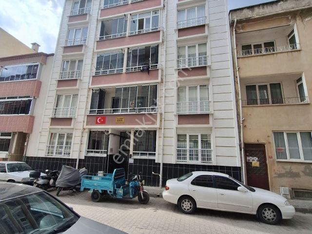 Kırklareli Merkez Çukur Sokakta 1 Daire Fiyatına Satılık Dubleks