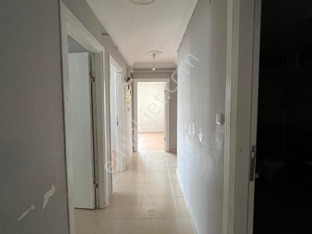 Kırklareli Merkez İstasyon Mahallesi Çift Balkonlu 2+1 Daire