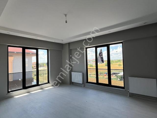 Kırklareli Merkez İstasyon Mahallesi Site İçinde Sıfır 2+1 Daire
