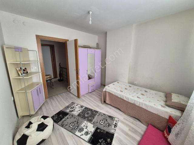 Kırklareli Üniversite Yolu Üzeri Satılık Esyalı 1+1dubleks Daire