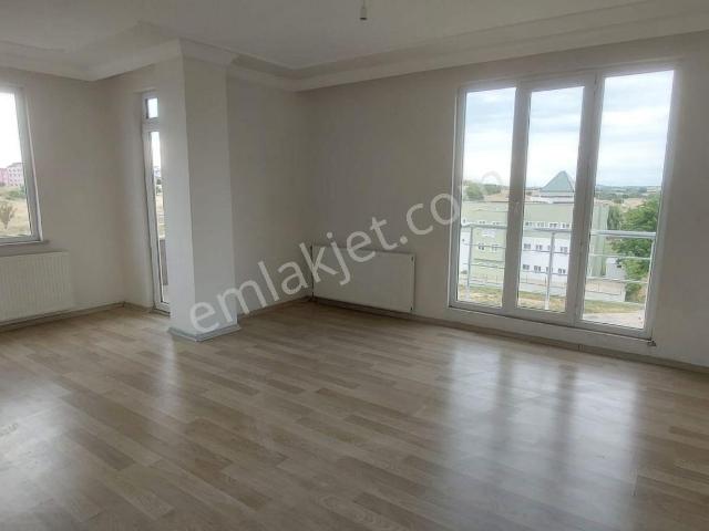 Kırklareli/merkez Cumhuriyet Mahallesi Kiralık 3+1 Daire