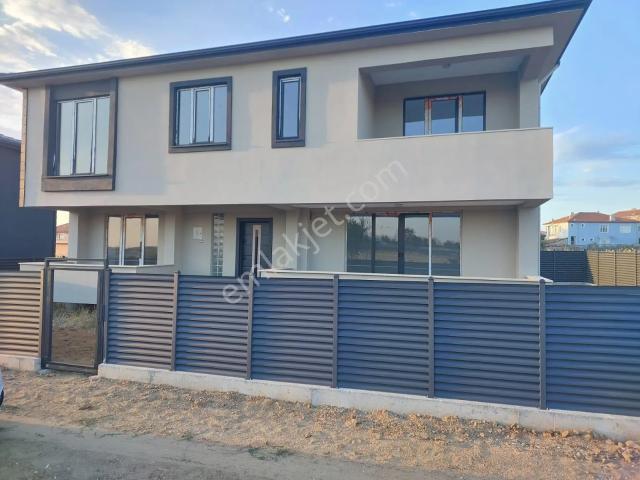 Kırklareli/merkez Kavaklı Beldesinde Satılık Villa