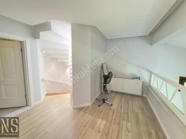 Kırkpınar Bağdat Cd. Çok Bakımlı Site İçi Satıılık 4+1 Villa