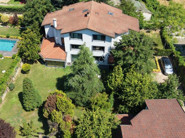 Kırkpınar’da Doğa İçinde Satılık Ultra Lüks Müstakil Villa…