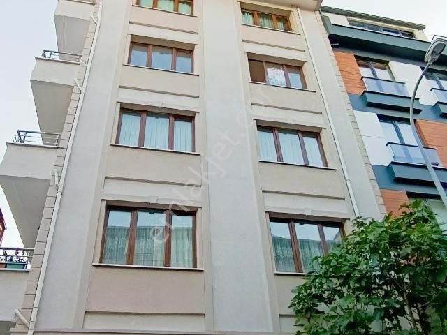 Kısıklıda Adalar Manzaralı Özel Konumda Satılık 3+1 Daire