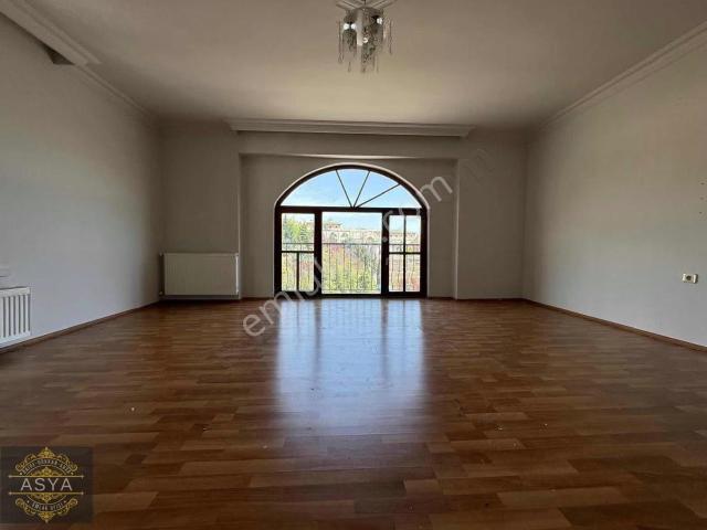 Kısa Bir Süreliğine Kuşcağızda Satılık 3+1 Geniş Masrafsız Daire