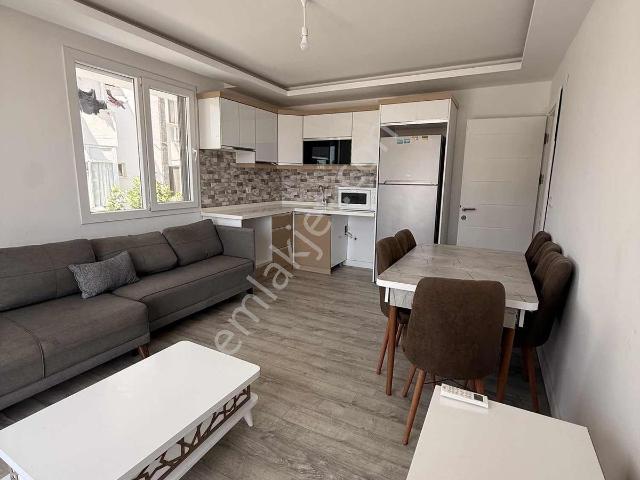 Kısmı Eşyalı Site İçinde Havuzlu Ferah Kiralık Daire