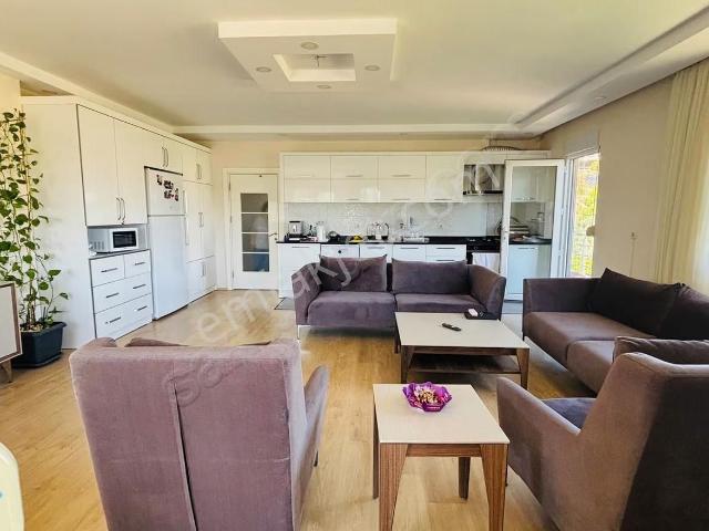 Kısmen Mobilyalı 4+1 200 M2 Dubleks Daire. !