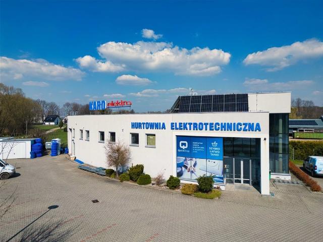 Na sprzedaż nowoczesny budynek handlowo usługowy 346 m² w Kętach