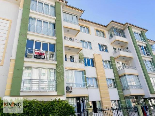 Kıvanç Gayrimenkul'den Zaviyede Kiralık 3+1 Daire