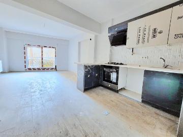 K.yaka Alaybey Merkezde Sıfır Bina Otoparklı 2+1 90 M2