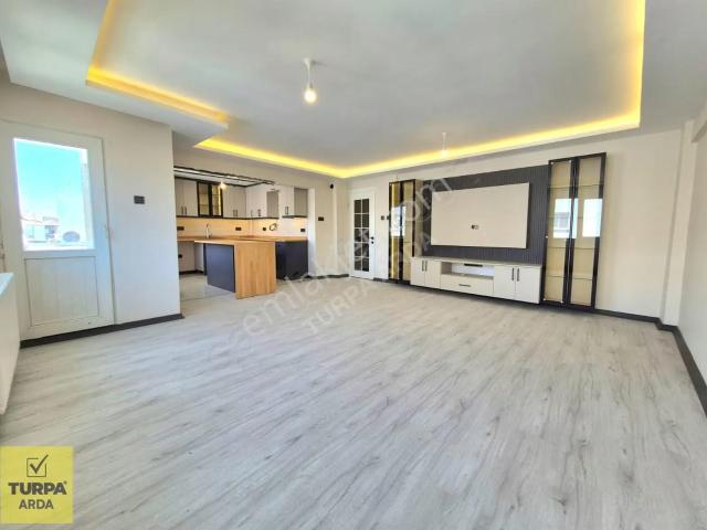 K.yaka Dairemiz Komle Özel Mimari Tasarım Asansörlü 3+1 125 M2