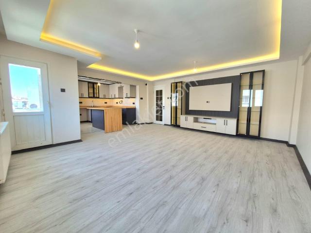 Karşıyaka Komple Özel Mimari Tasarım Asansörlü 3+1 125 M2
