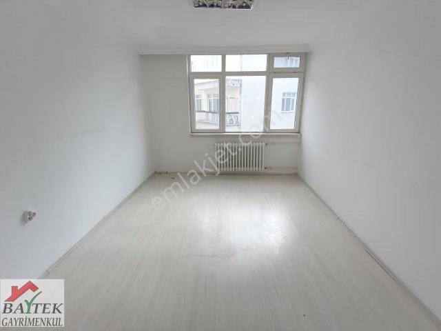 Kızılay Merkezde,iş Bankası Arkası Ofis Ve Home ofis'e Uygun 1+1