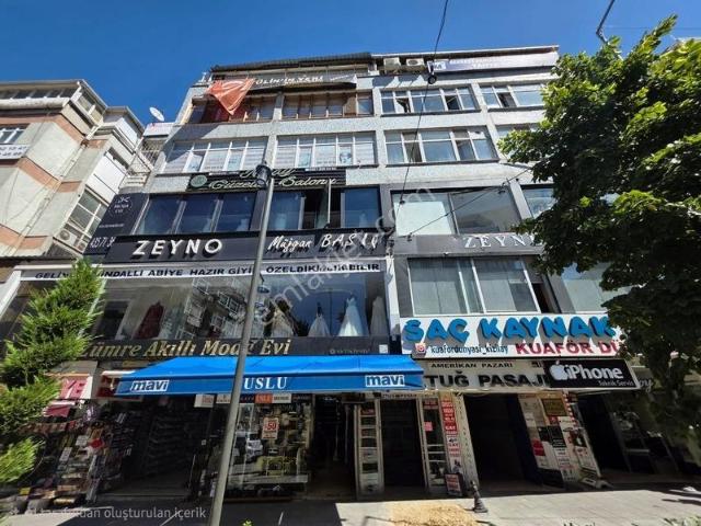 Kızılay Da İzmir 1 Caddesinde Satılık 2+1 İşyerine Uygun Daire