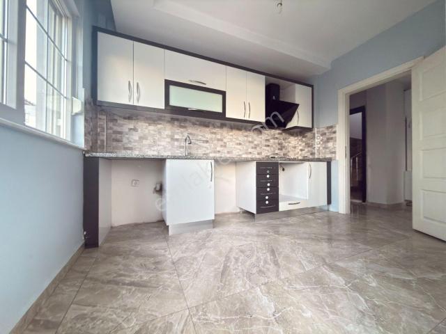 Kızılarık Mah.gazi Bulvarı Dibi Arakat 2+1 95m2 Kiralık Daire