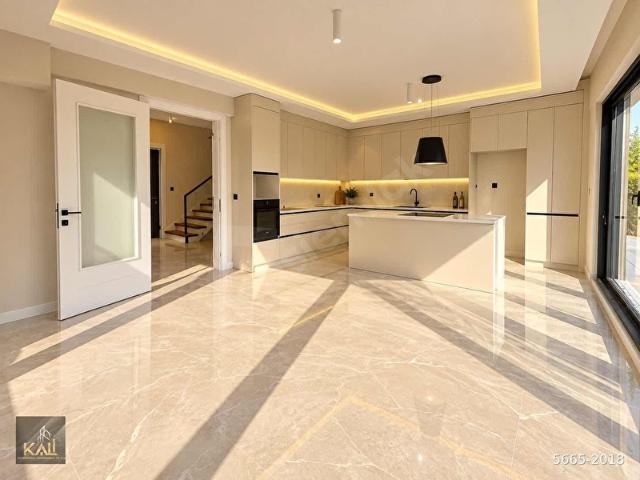 Kızılcaşar da Kolejler Yakını 4+1 Lüks Yapılı Villa KALİ A.Ş