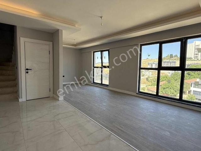 Kızılcaşar 4+1 140 M² Kapalı Balkon Kapalı Otopark Kiralık Daire