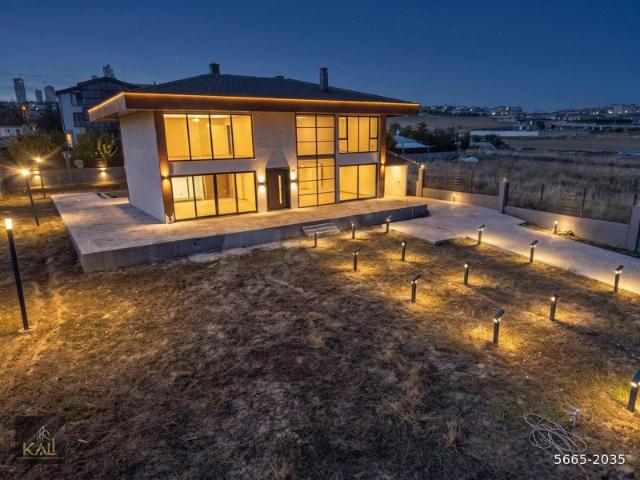 Kızılcaşar'da 1500 m2 arsa Havuzlu Müstakil Yapılı Villa KALİ AŞ