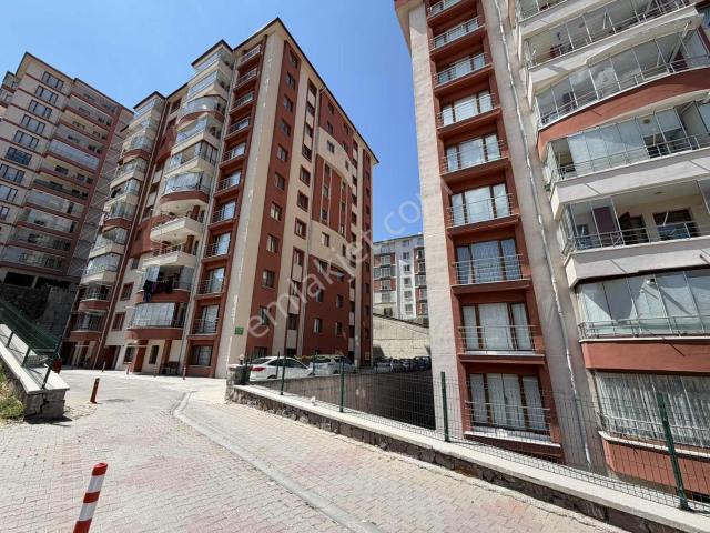 Kızılcahamam Merkez'de Elit Sitesi Satılık 2+1 95 M2 Daire
