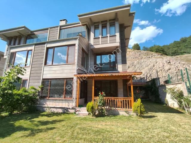Kızılcahamam Satılık Lüks Köşe Villa
