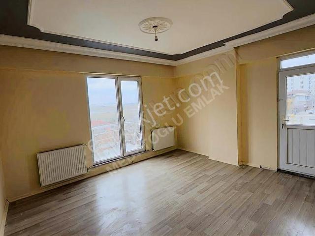 Kızılpınar Atatürk Mahallesinde Satılık 2+1 İskanlı Arakat Daire