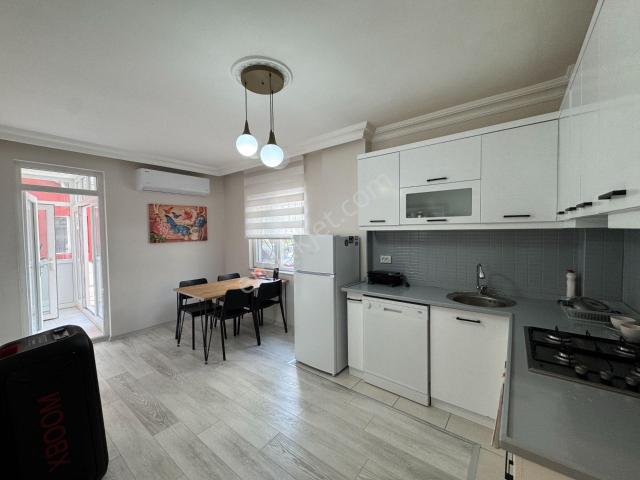 Kızıltoprak Tahtakale Yakını İçi Yapılı 2+1 Kiralık Daire