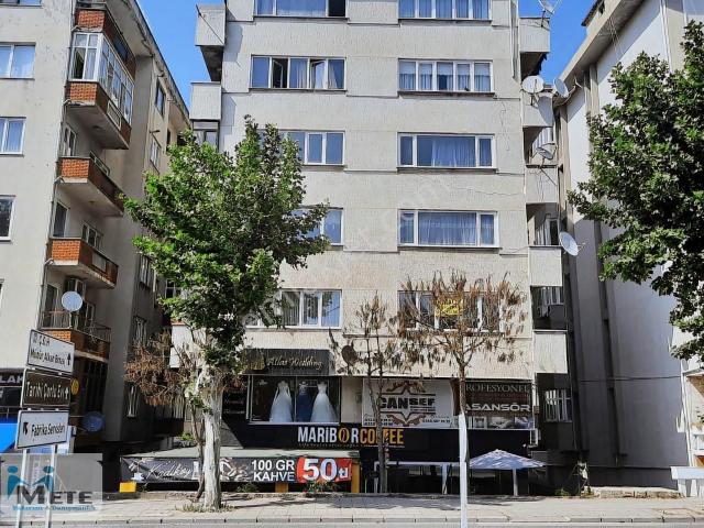 Kız Meslek Salih Omurtak Caddesi Satılık Büro /ofis /mağaza