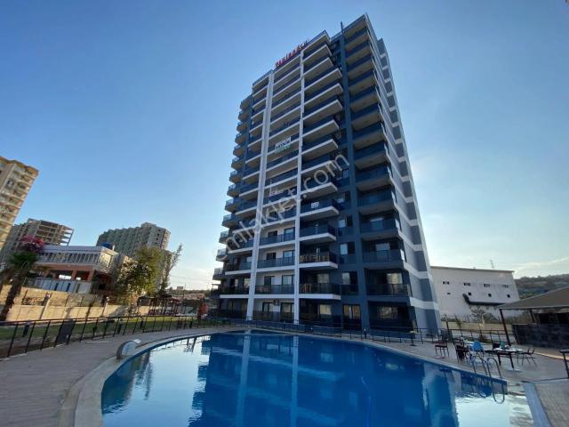 Kızkalesinde Havuz Manzaralı 1+1 Sıfır Daire