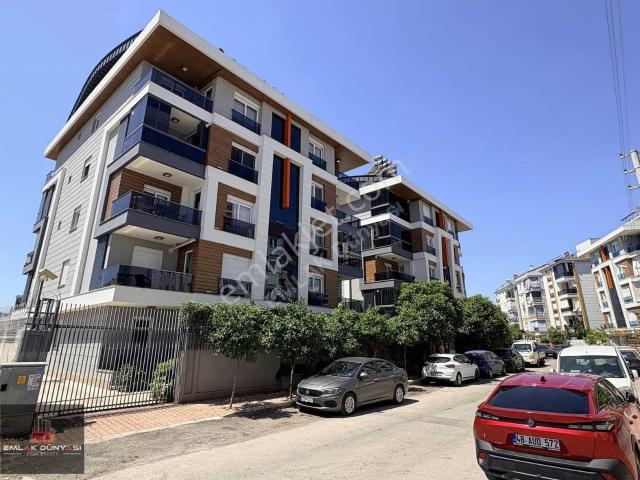 Kızlarikta 3+1 Kapalı Mutfak Şık Ve Emsalsiz Daire