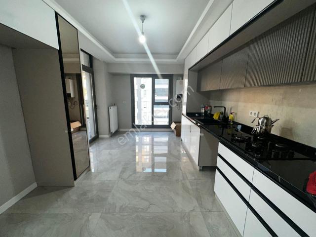 Kızlarpınar Cad 10.kat 3+1 130 M2 Mecidiye Metro Önünde Ultralüx G.odalı E.banyolu
