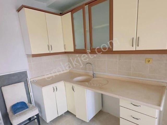 Kc Emlaktan Kiralık Ara Kat Daire