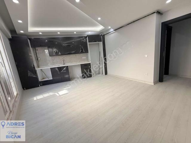 Kağıthane Çeliktepe'de Sıfır Lüks 2+1 Daire Metroya 10 Dk