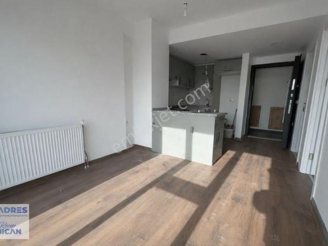 Kağıthane Çeliktepe'de Satılık 1+1 60m2 Rezidans Daire