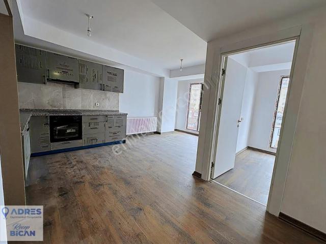 Kağıthane Çeliktepede Satılık 2+1 80m² Sıfır Residence Manzaralı