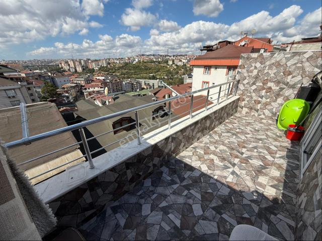 Kağıthane Gürsel Mahallesinde Satılık 3+2 Dubleks Daire